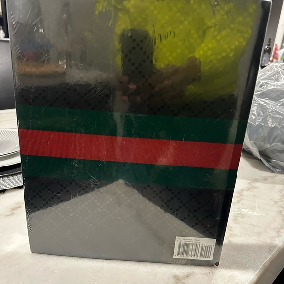 NEW The Making of Gucci Hardcover Book 🎁gift with $75 or more designer purchases - Picture 7 of 9